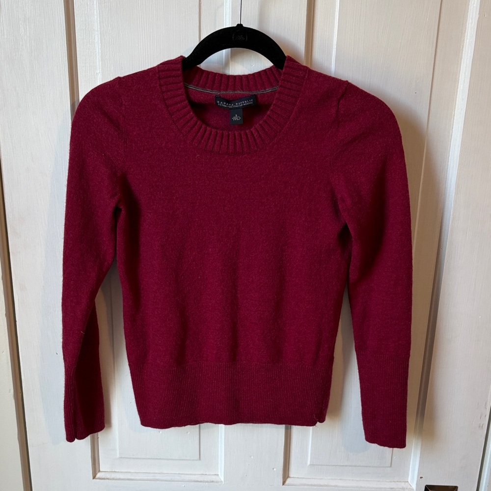 Banana‎ Republic Deep Red Murino Wool Crew Neck Sweater